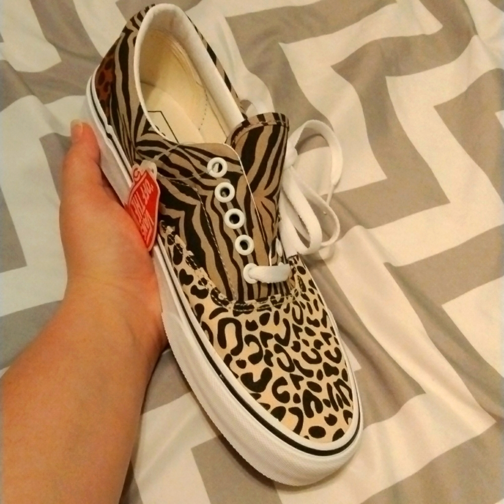 Vans shoes women's 8.5 men's 7